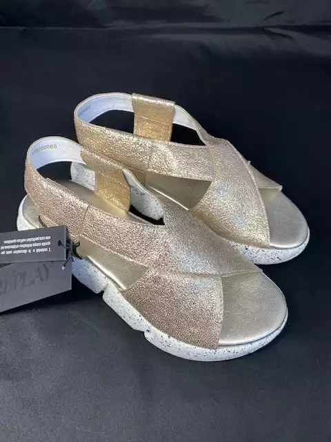 Shoes-flat sole